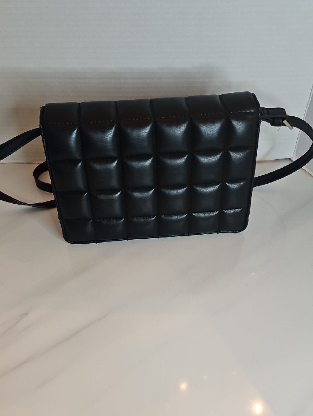 H&M Black Quilted Crossbody Bag - Picture 2 of 4